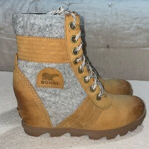 Sorel wedge boots